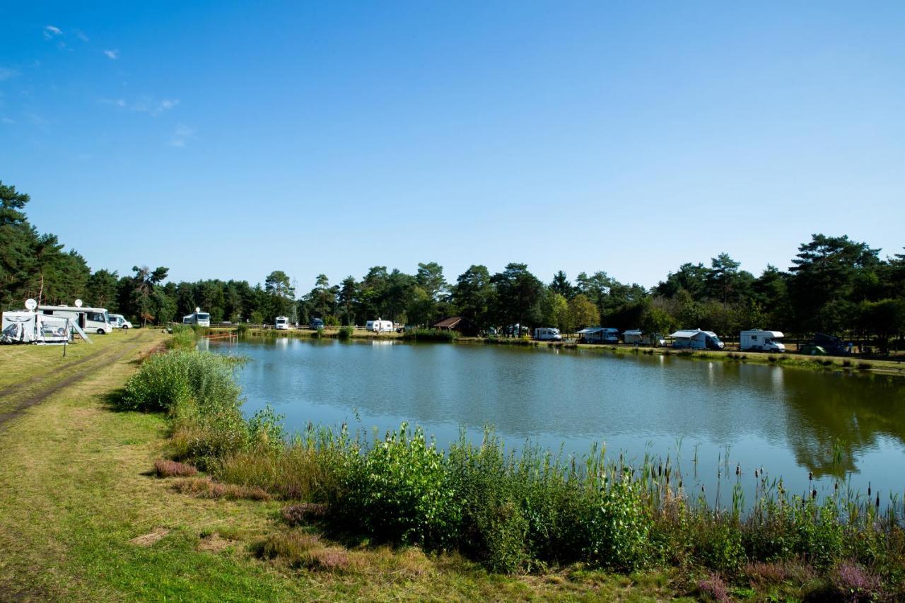 Naturcamping Lueneburger Heide - Chalets & Tiny Haeuser Soltau Luaran gambar