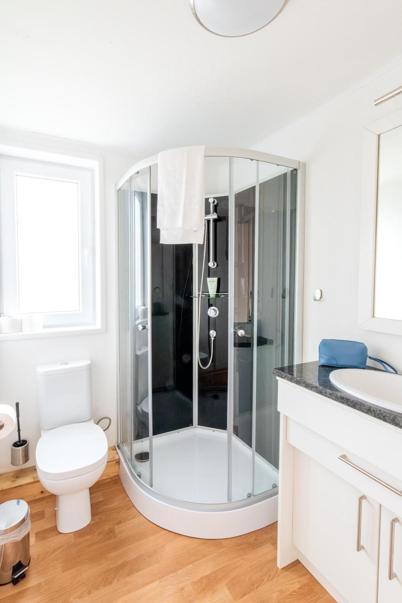 Naturcamping Lueneburger Heide - Chalets & Tiny Haeuser Soltau Luaran gambar