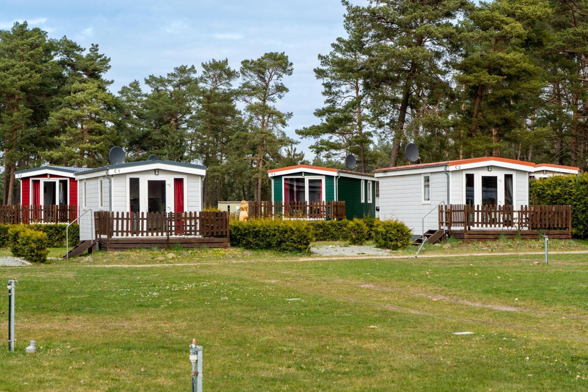 Naturcamping Lueneburger Heide - Chalets & Tiny Haeuser Soltau Luaran gambar